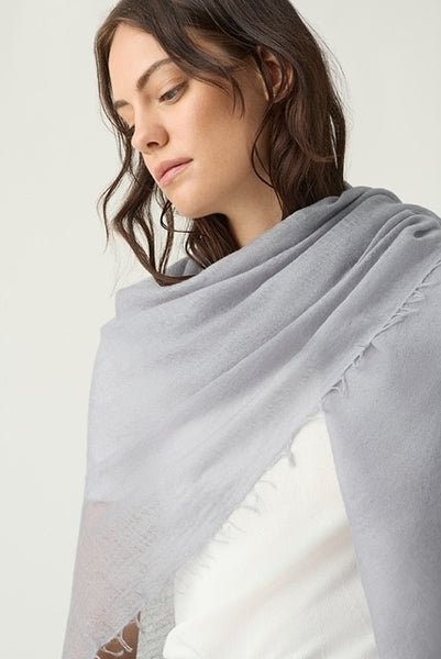 Cashmere Fringed Scarf / Grey