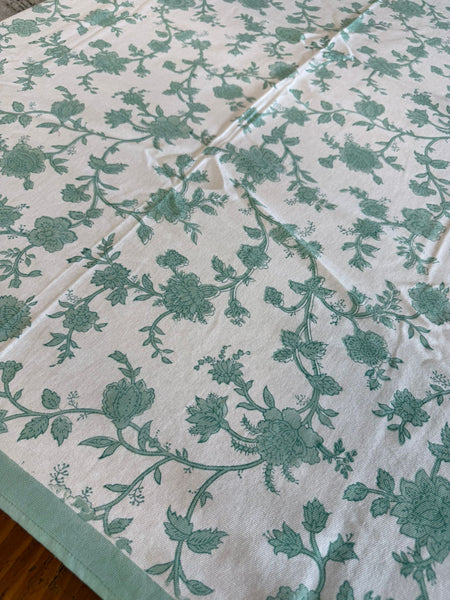 Magnolia Flora Tablecloth