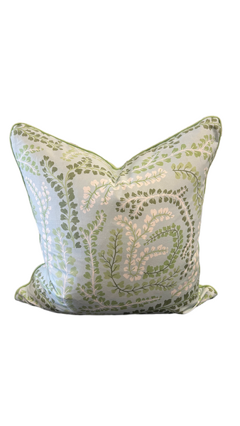 Magnolia Clover Cushion 60x60cm