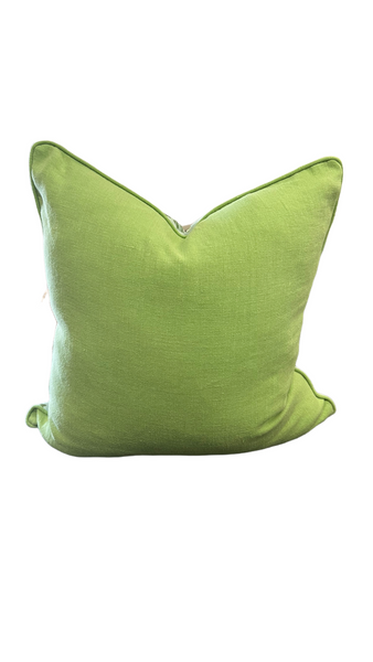 Magnolia Clover Cushion 60x60cm