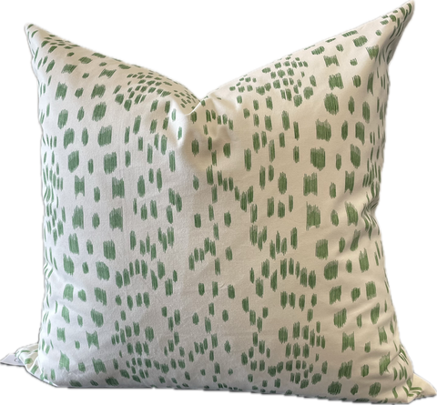 Magnolia Modern Leopard Green Cushion 60x60