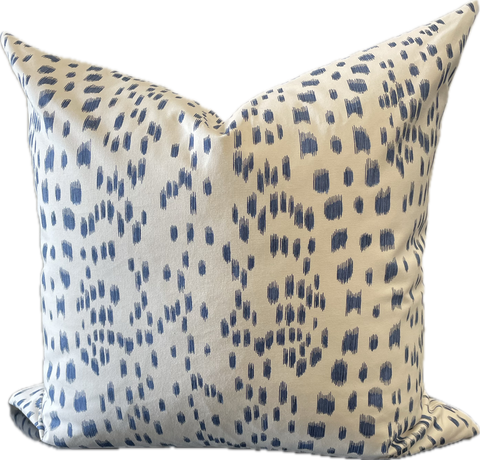 Magnolia Modern Leopard Blue Cushion 60x60