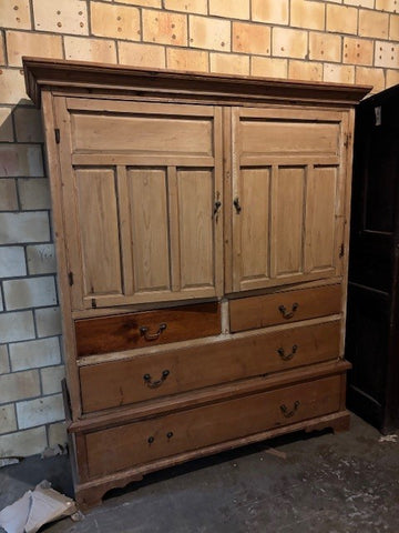 19th C Welsh Pine Dresser