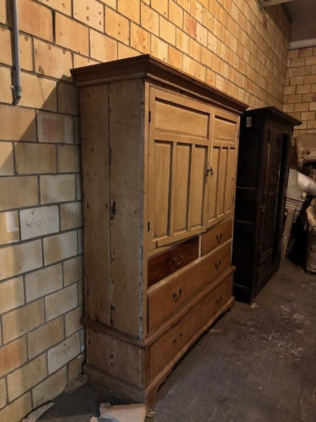 19th C Welsh Pine Dresser