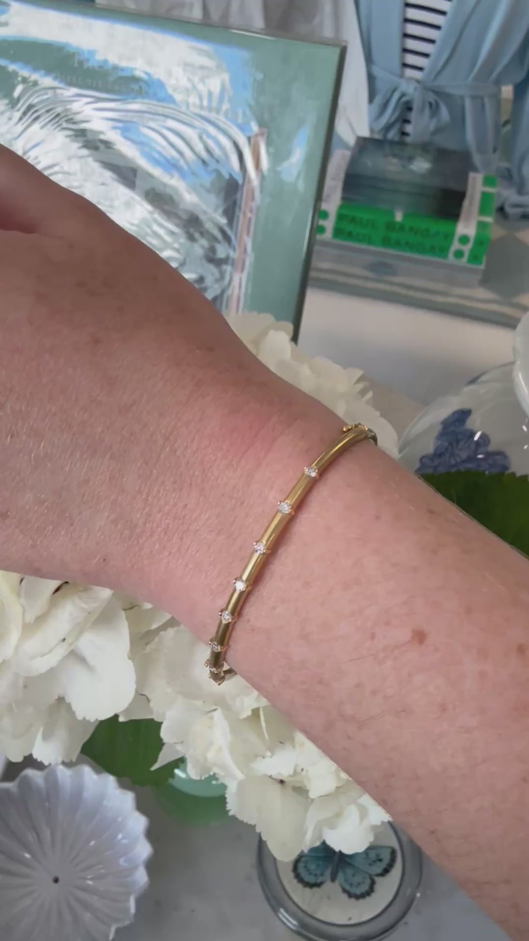 Vintage 18k Gold Bangle with 8 Brilliant Cut Diamonds