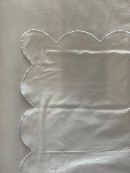 Magnolia Scallop Pillowcase